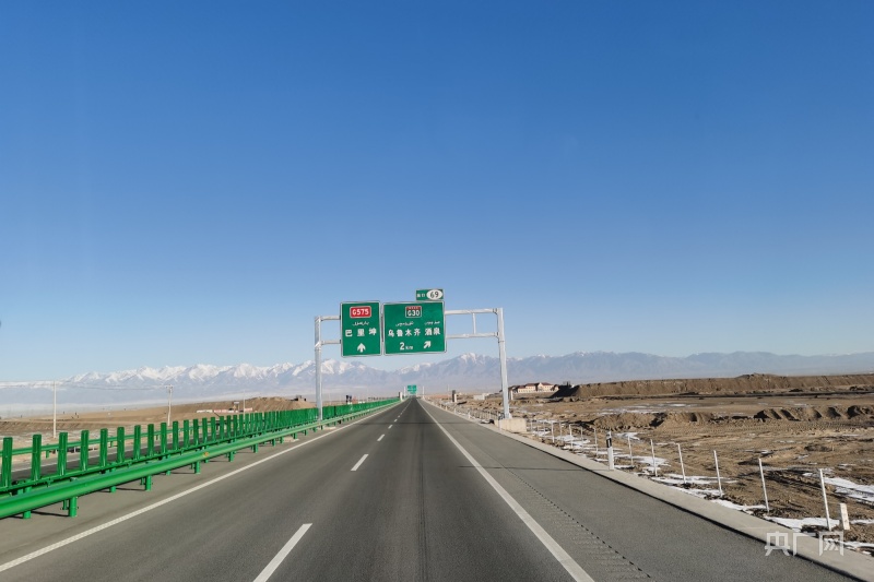 新疆G575线巴哈公路、G575老巴公路及G331淖三公路今日正式通车